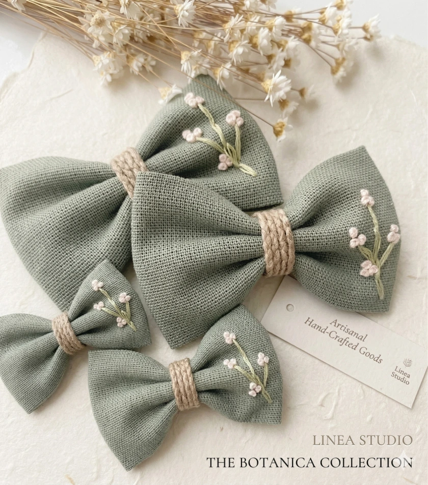 Embroidered Bow Set